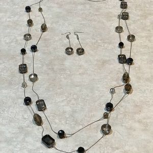 Necklace and earring set
